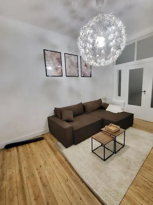Appartement Style Haussmannien 1 Bedroom Brussels 0*,  Belgium